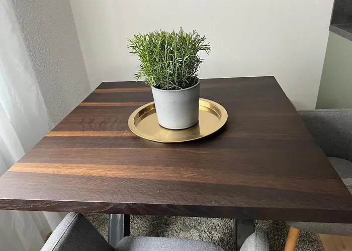 Apartamento Modernes Am Schloss, Ruhig & Zentral In *