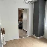 Appartement Modernes Am Schloss, Ruhig & Zentral In *